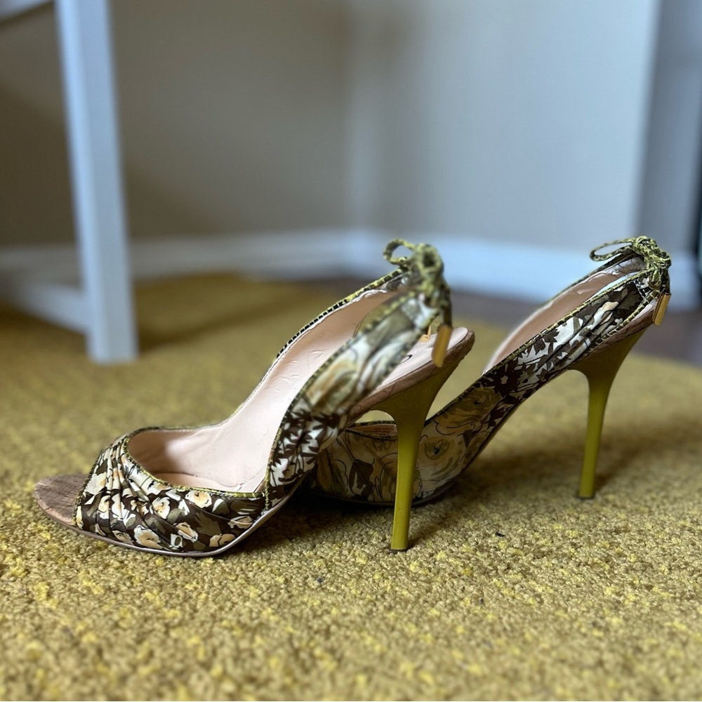 Guess Gwelegant Multi Slingback Peep-toe Heels